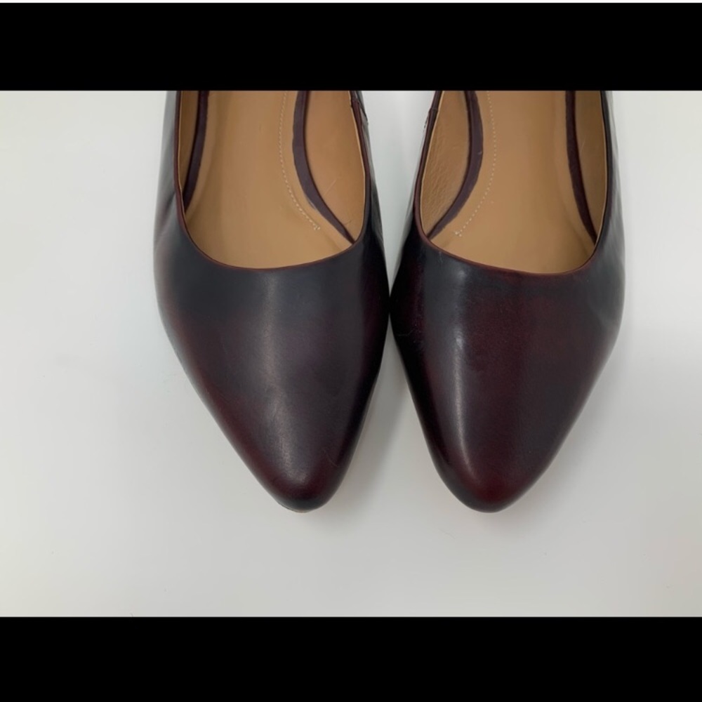 Clark’s pointed toe flats